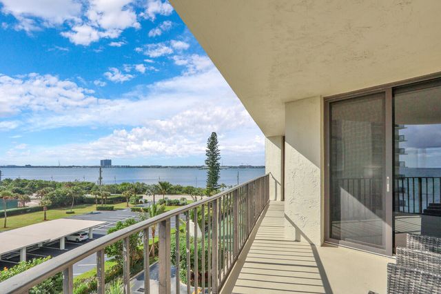 5420 N Ocean Drive 506, Singer Island, FL 33404