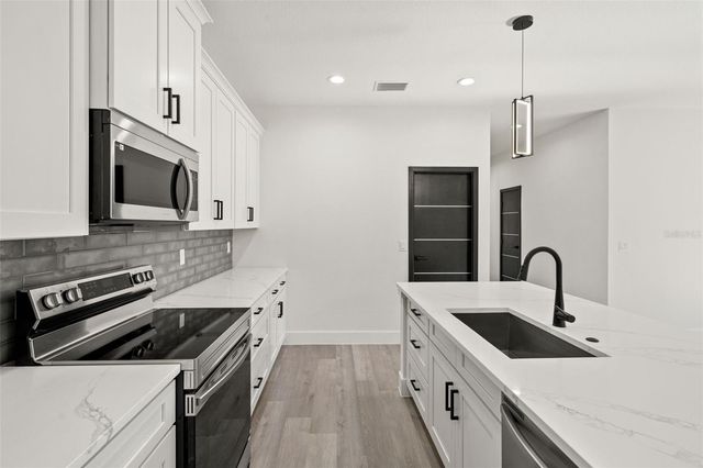 2956 W HIGGINS PLACE, Dunnellon, FL 34433