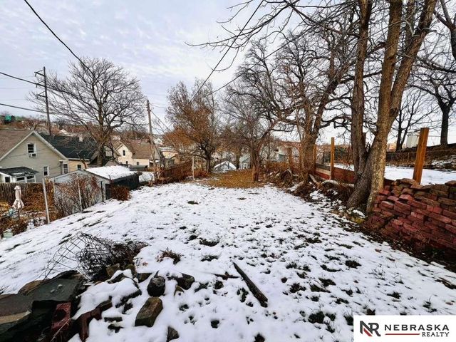 2614 Pierce Street, Omaha, NE 68105