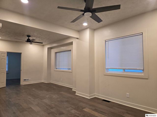 2614 Pierce Street, Omaha, NE 68105