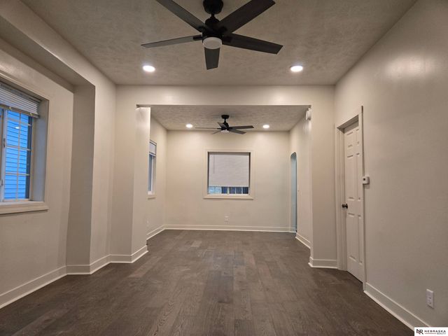 2614 Pierce Street, Omaha, NE 68105