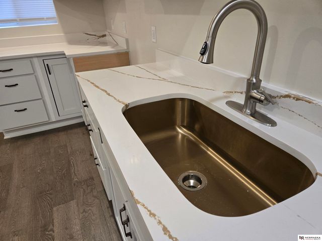 2614 Pierce Street, Omaha, NE 68105