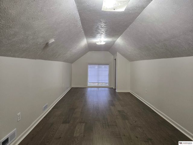 2614 Pierce Street, Omaha, NE 68105