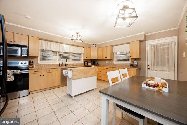 820 N FRANKLIN ST, Pottstown, PA 19464