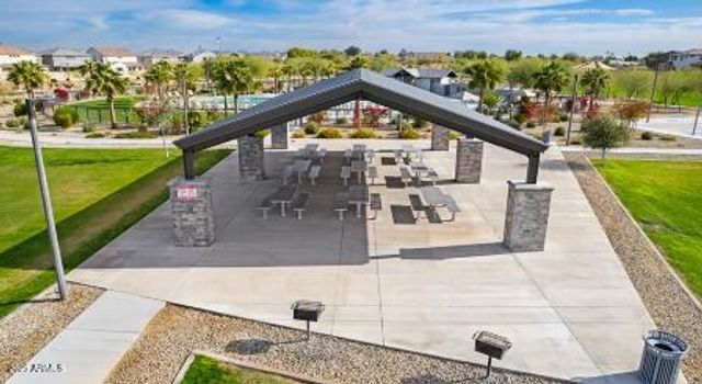 8736 W COLTER Street, Glendale, AZ 85305