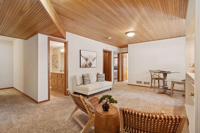 12500 Pinehurst Drive, Burnsville, MN 55337