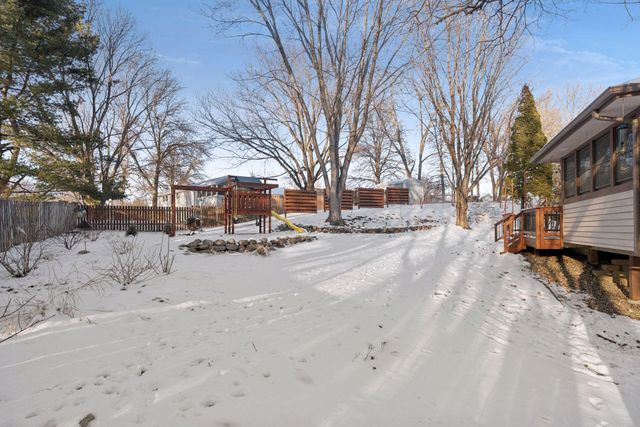 12500 Pinehurst Drive, Burnsville, MN 55337