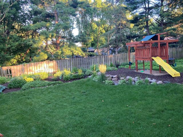 12500 Pinehurst Drive, Burnsville, MN 55337