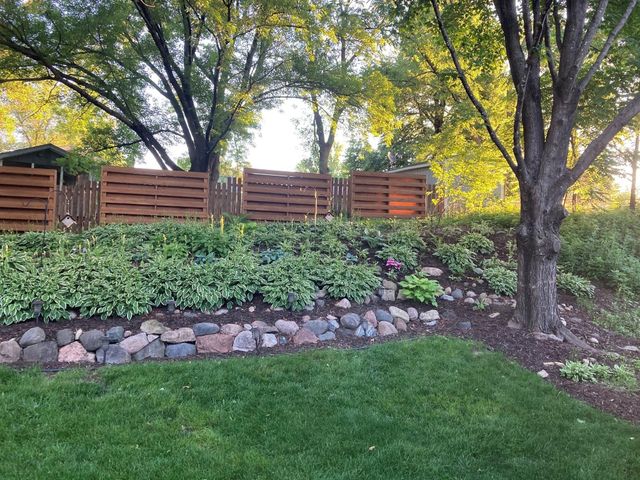 12500 Pinehurst Drive, Burnsville, MN 55337