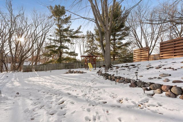 12500 Pinehurst Drive, Burnsville, MN 55337