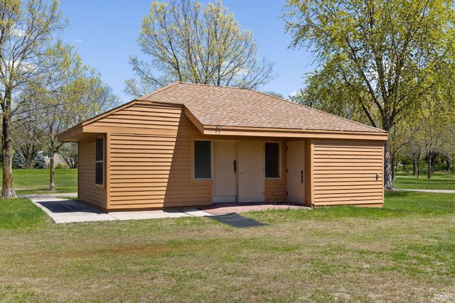 12500 Pinehurst Drive, Burnsville, MN 55337