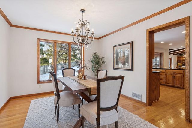 12500 Pinehurst Drive, Burnsville, MN 55337