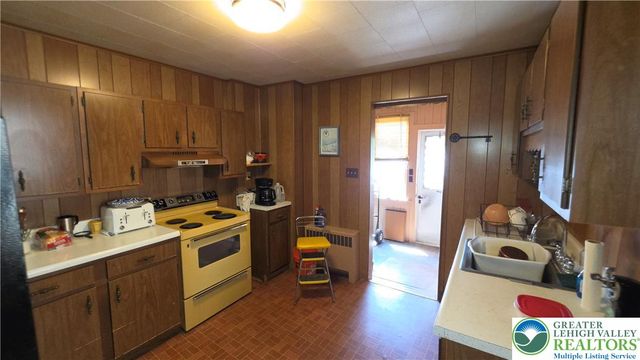 315 Mulberry Street, Catasauqua Boro, PA 18032
