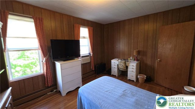 315 Mulberry Street, Catasauqua Boro, PA 18032
