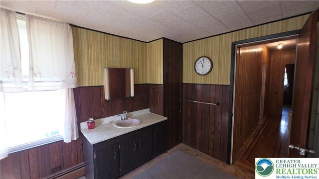 315 Mulberry Street, Catasauqua Boro, PA 18032