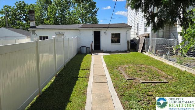 315 Mulberry Street, Catasauqua Boro, PA 18032