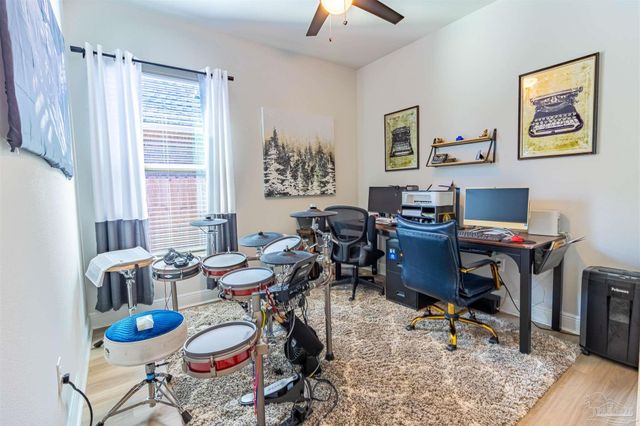 4234 Southern Palm Dr, Pace, FL 32571