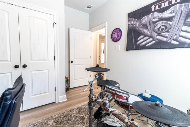 4234 Southern Palm Dr, Pace, FL 32571