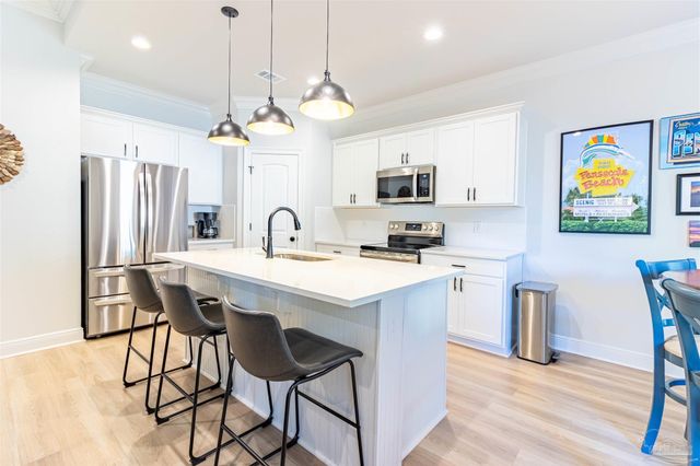 4234 Southern Palm Dr, Pace, FL 32571