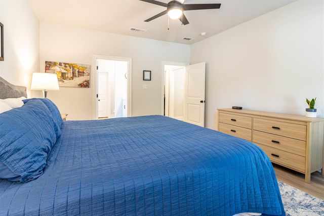 4234 Southern Palm Dr, Pace, FL 32571