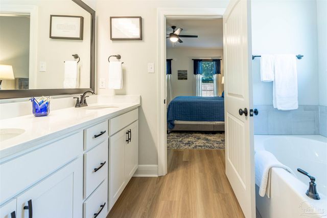 4234 Southern Palm Dr, Pace, FL 32571