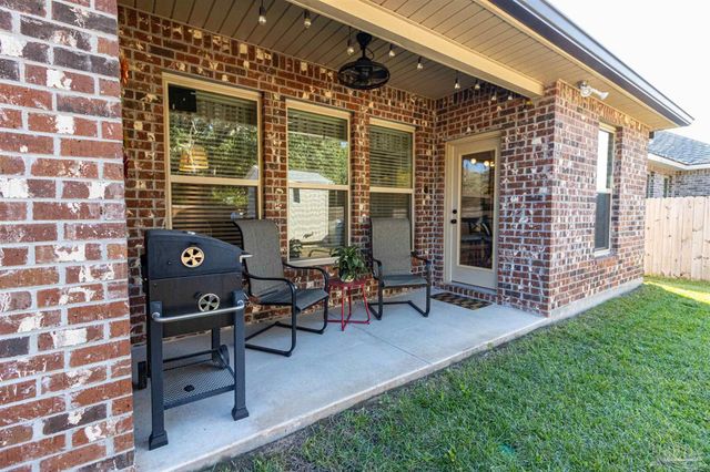 4234 Southern Palm Dr, Pace, FL 32571