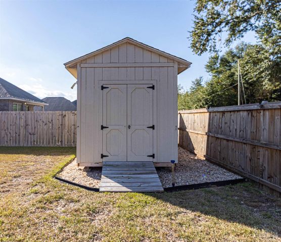 4234 Southern Palm Dr, Pace, FL 32571