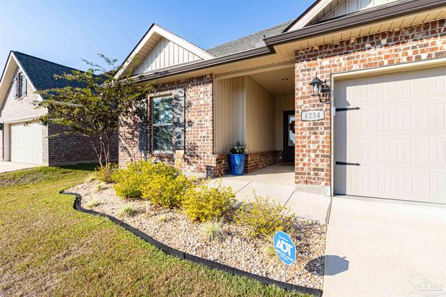 4234 Southern Palm Dr, Pace, FL 32571