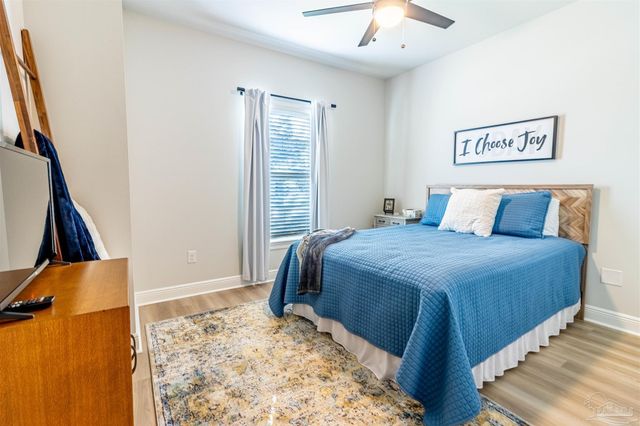 4234 Southern Palm Dr, Pace, FL 32571