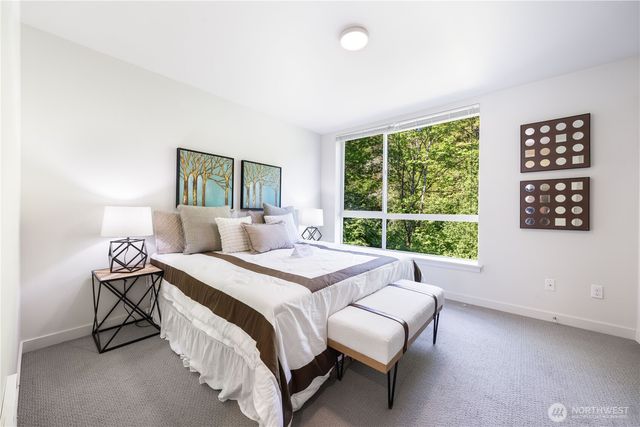 2705 S Charlestown Street, Seattle, WA 98108