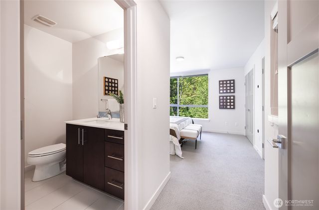 2705 S Charlestown Street, Seattle, WA 98108