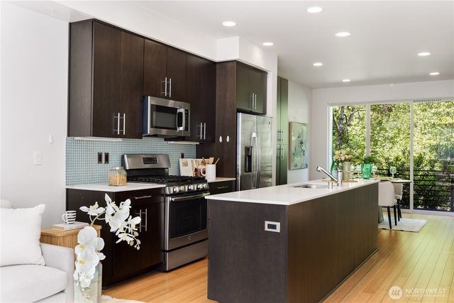 2705 S Charlestown Street, Seattle, WA 98108