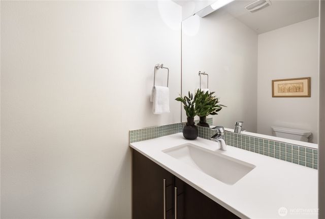 2705 S Charlestown Street, Seattle, WA 98108