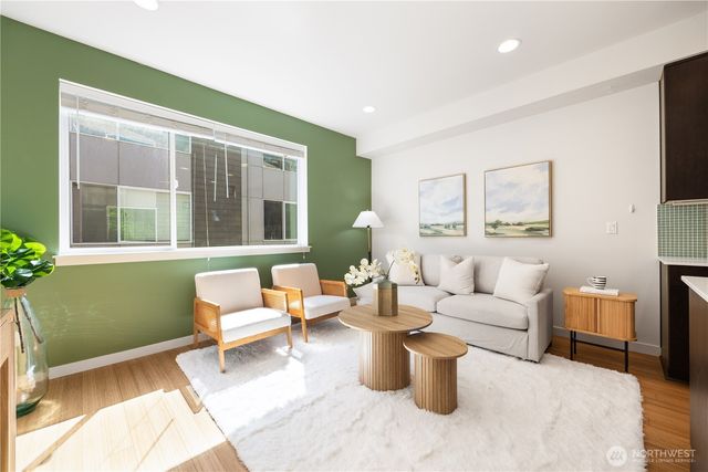 2705 S Charlestown Street, Seattle, WA 98108