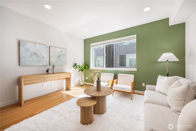2705 S Charlestown Street, Seattle, WA 98108