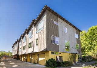 2705 S Charlestown Street, Seattle, WA 98108