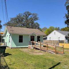 553 S 1st St, Pensacola, FL 32507