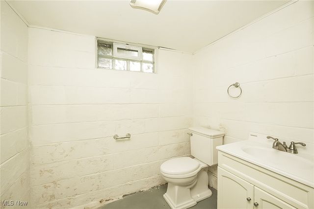 2167 12th Street SW, Akron, OH 44314