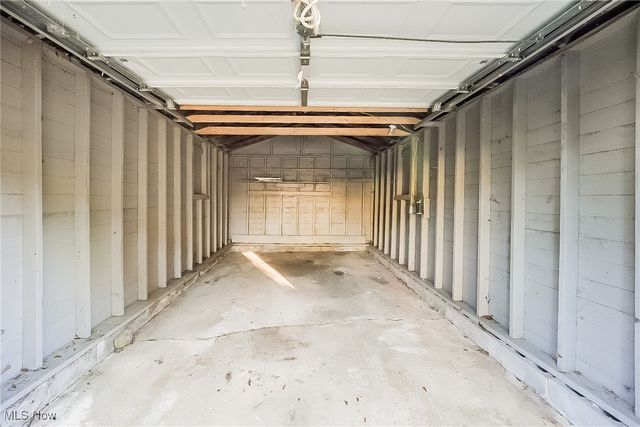 2167 12th Street SW, Akron, OH 44314