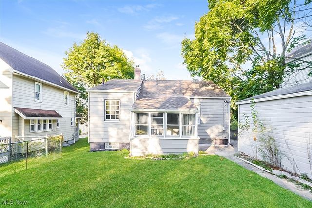 2167 12th Street SW, Akron, OH 44314