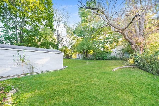 2167 12th Street SW, Akron, OH 44314