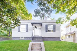 2167 12th Street SW, Akron, OH 44314