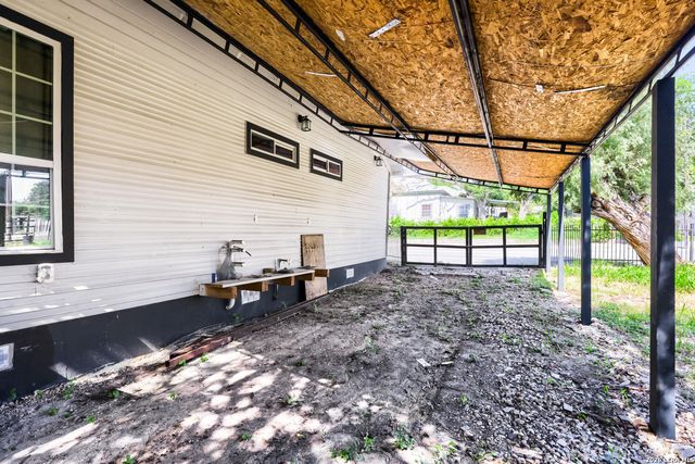 151 CORNELL AVE, San Antonio, TX 78201