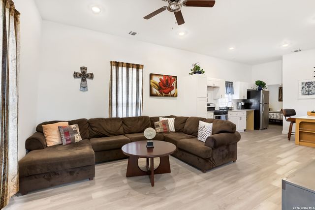 151 CORNELL AVE, San Antonio, TX 78201