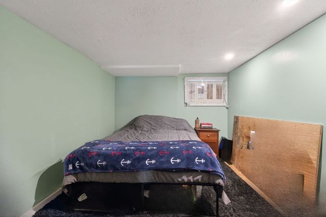 27 Herbert Rd, Quincy, MA 02171