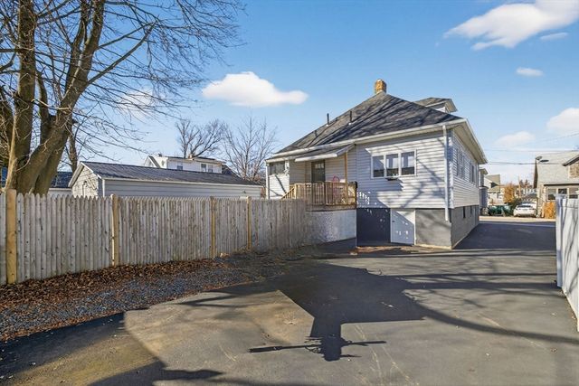 27 Herbert Rd, Quincy, MA 02171