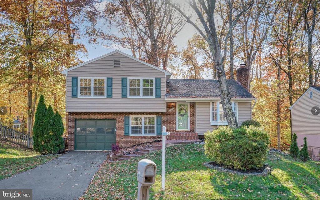 2941 FOX TAIL CT, Woodbridge, VA 22192
