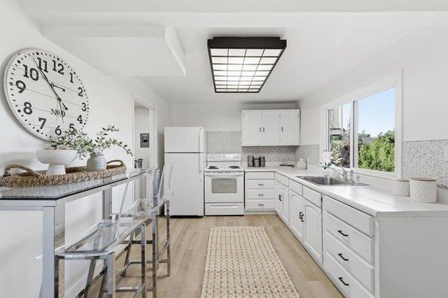 317 Sycamore Street, San Carlos, CA 94070