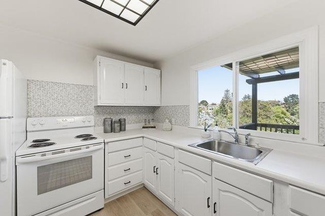 317 Sycamore Street, San Carlos, CA 94070