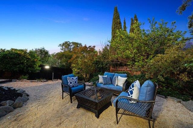 317 Sycamore Street, San Carlos, CA 94070